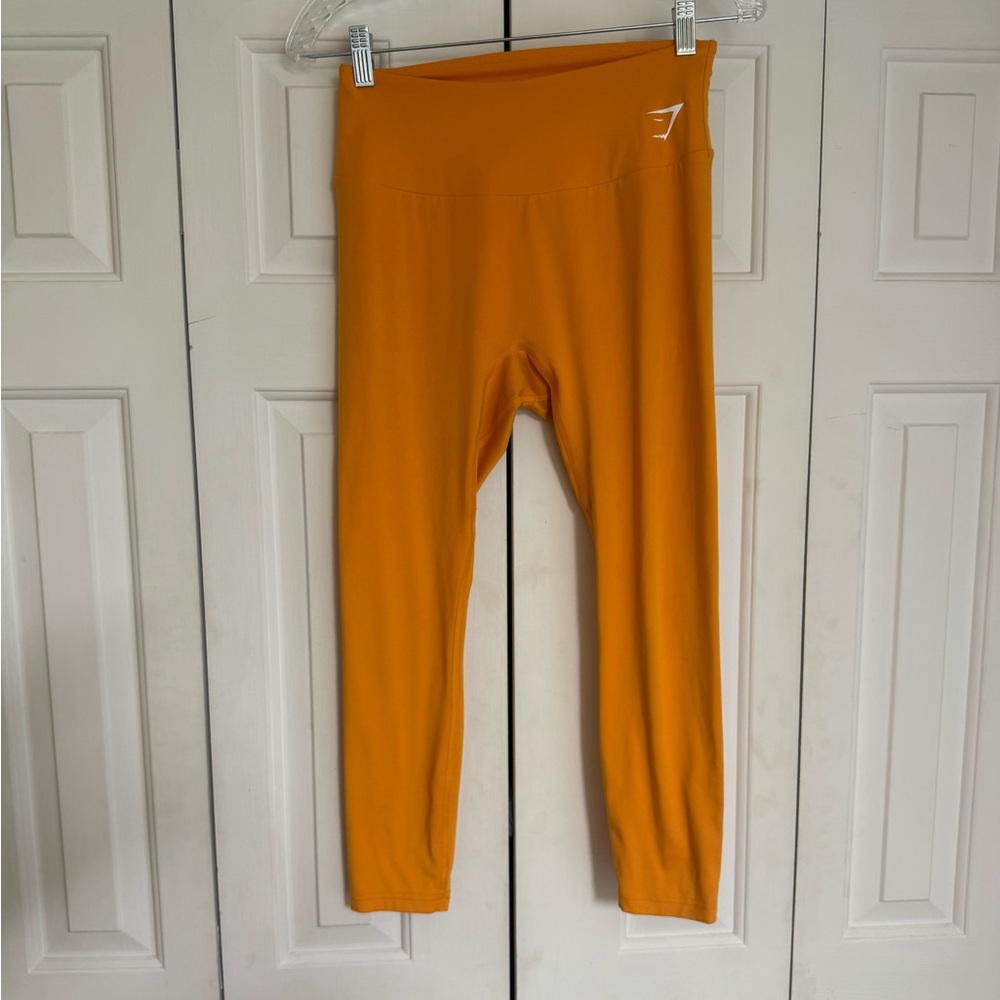 Gymshark Women’s High Waist Orange Buttery Soft Seamless Cropped Leggings Size M - Picture 1 of 5